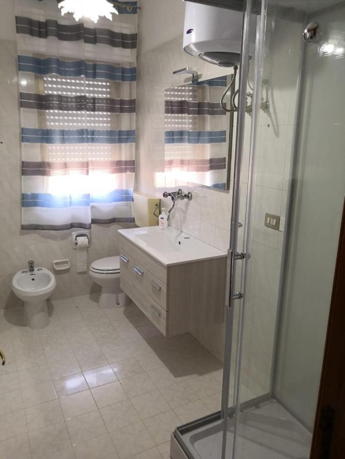 Case Vacanze Le Rose Кампофеличе-ди-Роччелла Экстерьер фото
