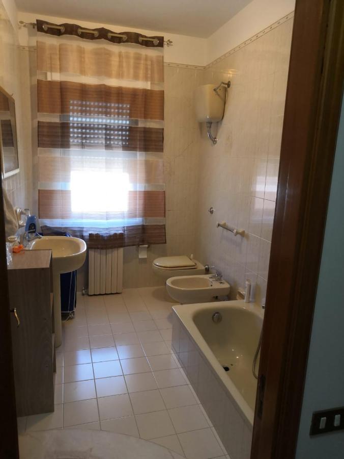 Case Vacanze Le Rose Кампофеличе-ди-Роччелла Экстерьер фото