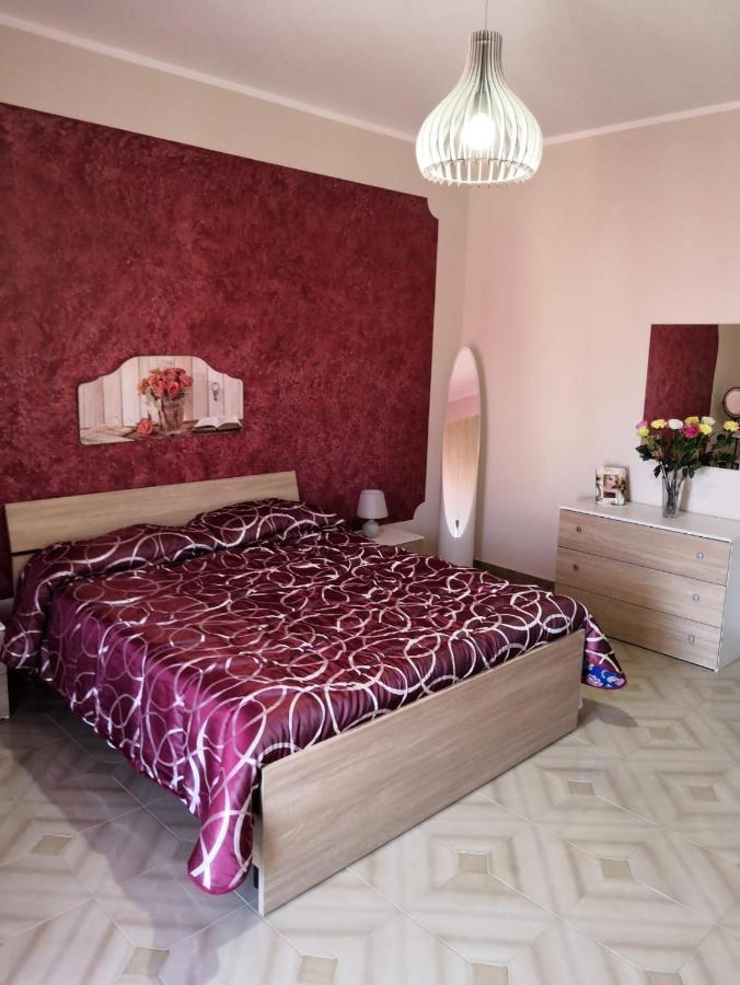 Case Vacanze Le Rose Кампофеличе-ди-Роччелла Экстерьер фото